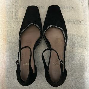 Size 8.5 Impo black suede dress shoes with heels.